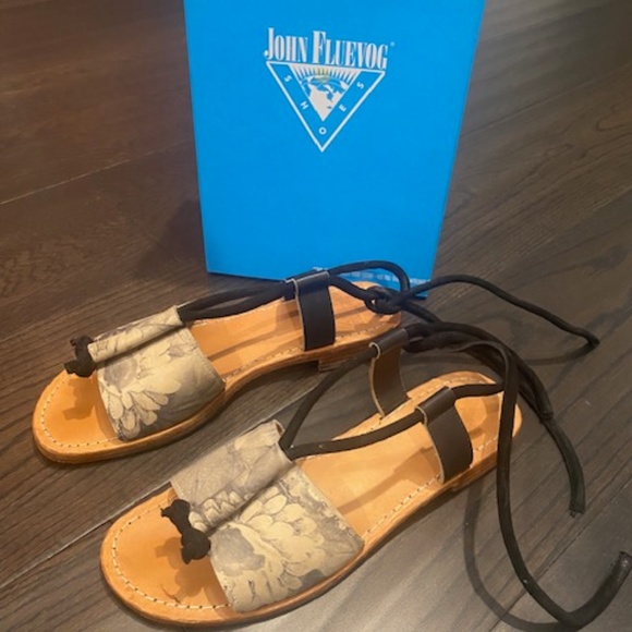 Fluevog Rivers Limpopo, Size 11. - Picture 2 of 4